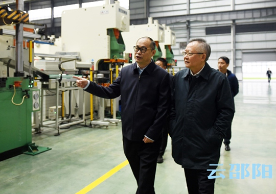 龔文密在zoty中欧体育官方网站調(diào)研：大力弘揚企業(yè)家精神  為構(gòu)建新發(fā)展格局推動高質(zhì)量發(fā)展貢獻力量